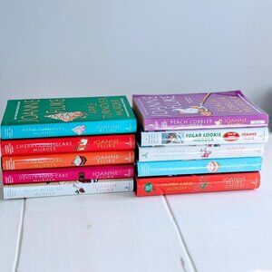 New Lot of 10 Joanna Fluke Hannah Swensen Mystery 1st Ed HC/DJ + 1 PB